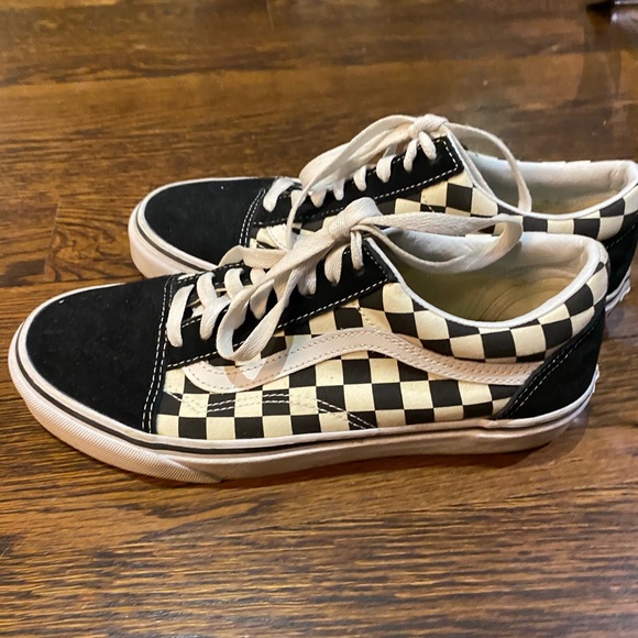 Vans Shoes - Checkered old skool lace up vans!
